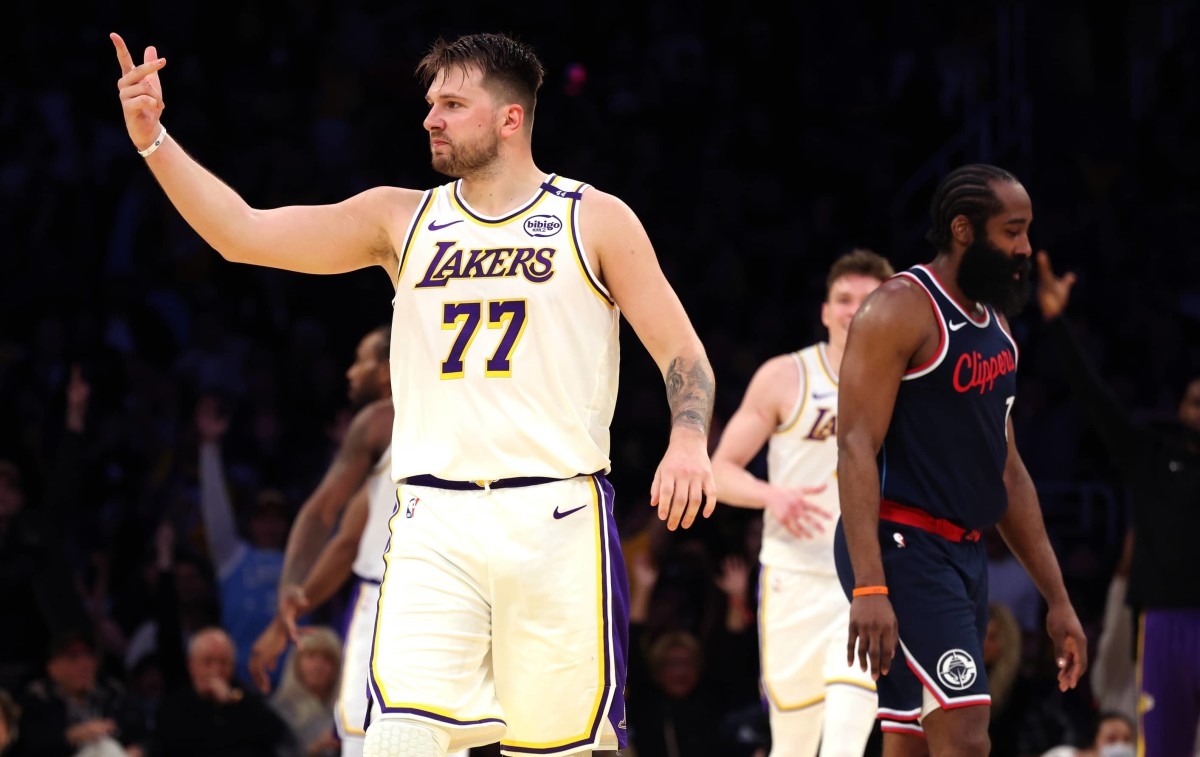 Fans Erupt As Luka Doncic Shows Off Lean Physique While Nailing A Halfcourt Shot