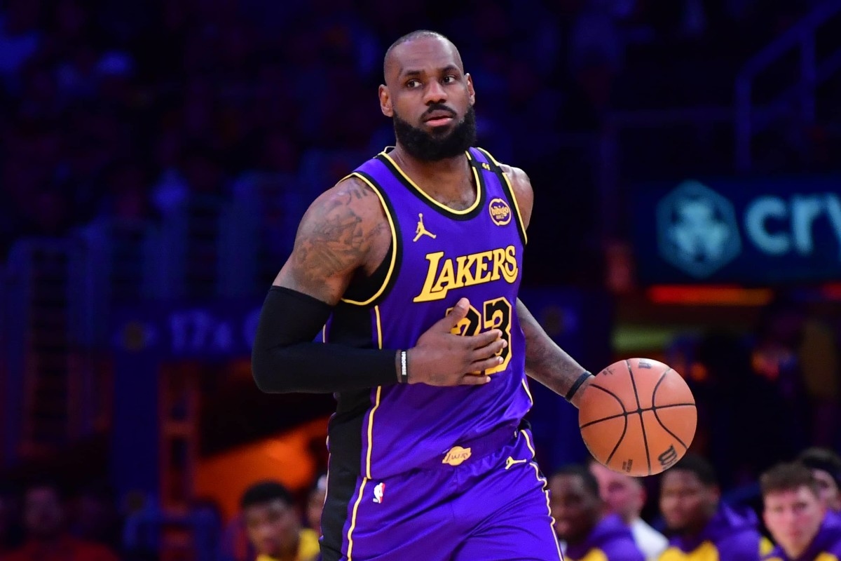 Lakers Insider Lists Four Potential LeBron James Destinations