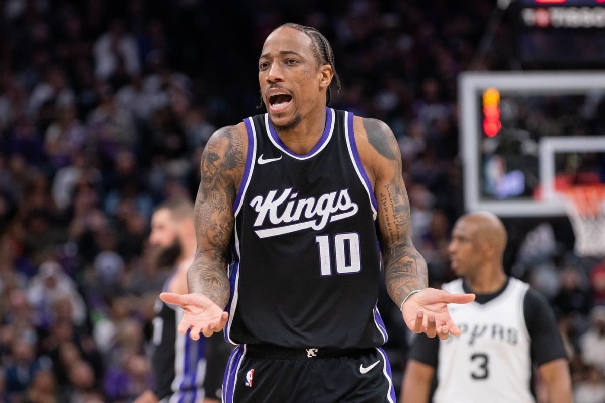 DeMar DeRozan Slams Young NBA Players Who Are Too Sensitive To Public Opinion And Use Their Phones During Games