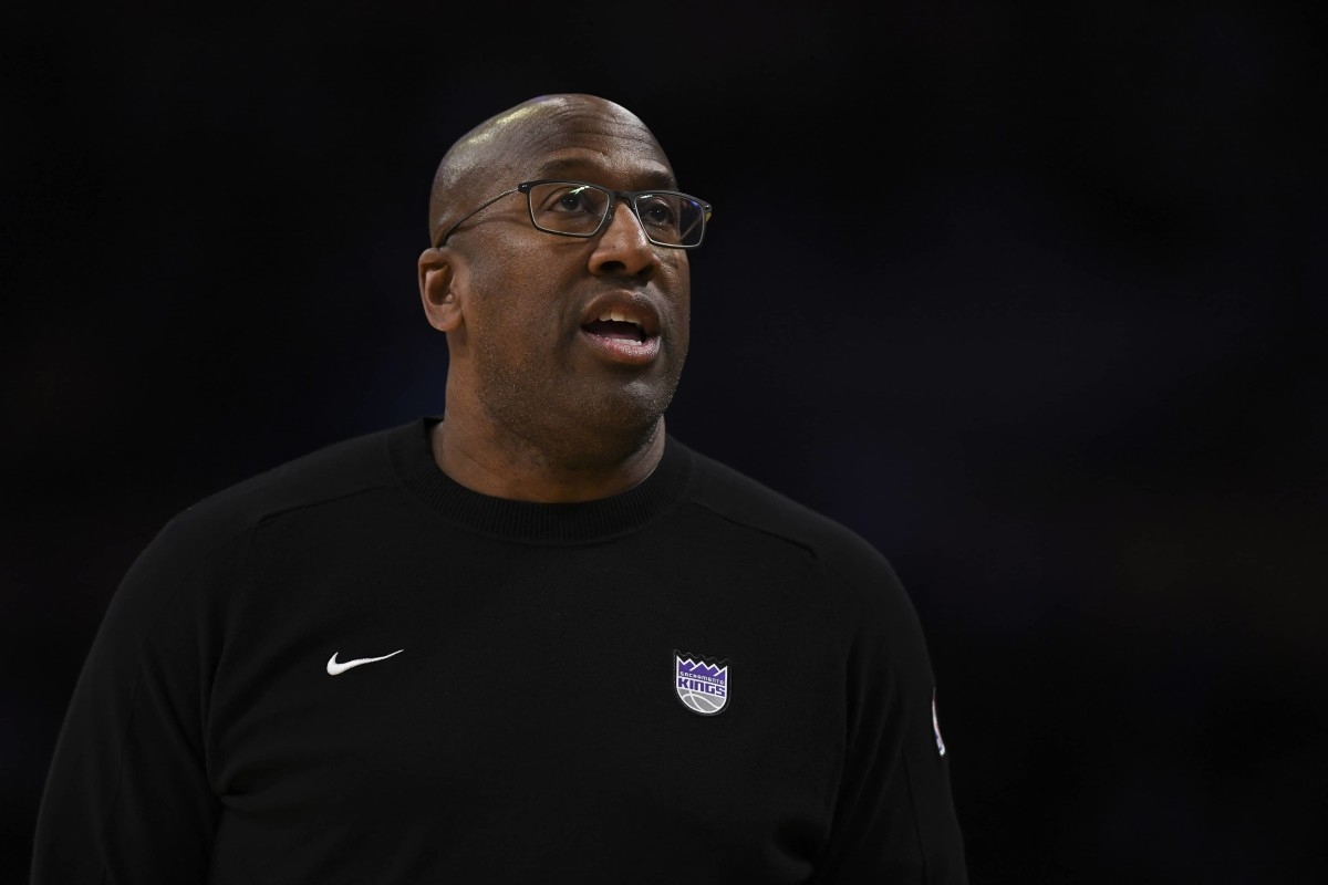 Knicks Set To Hire Mike Brown As New Head Coach