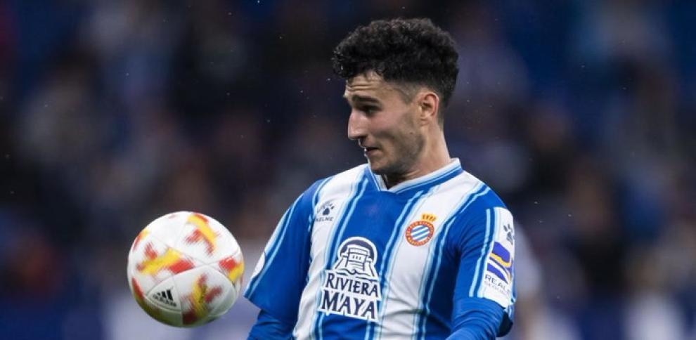 Press reports revealed that Barcelona is close to signing Roger Martínez.