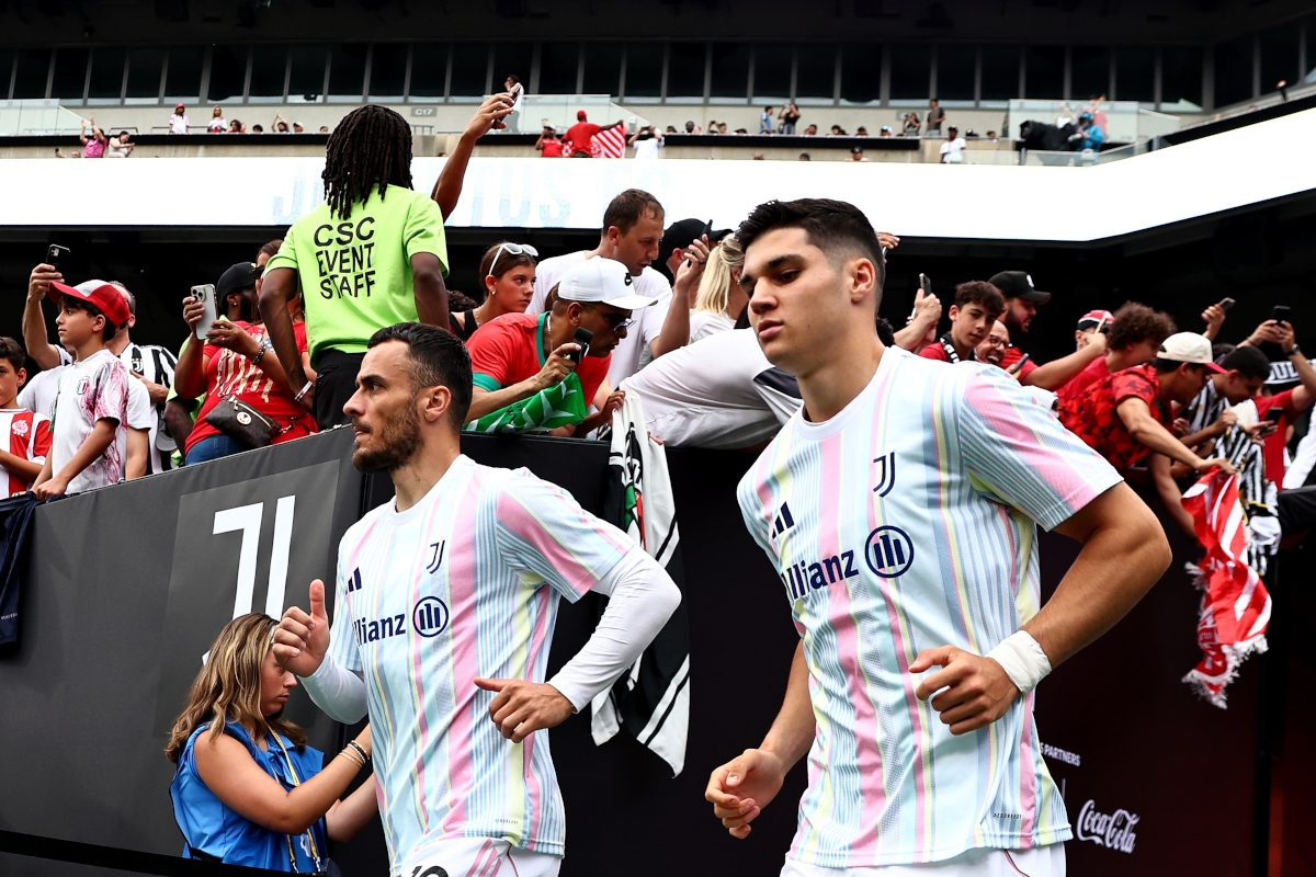 Exclusive: Kostic targeted by Atalanta, Roma and Bologna