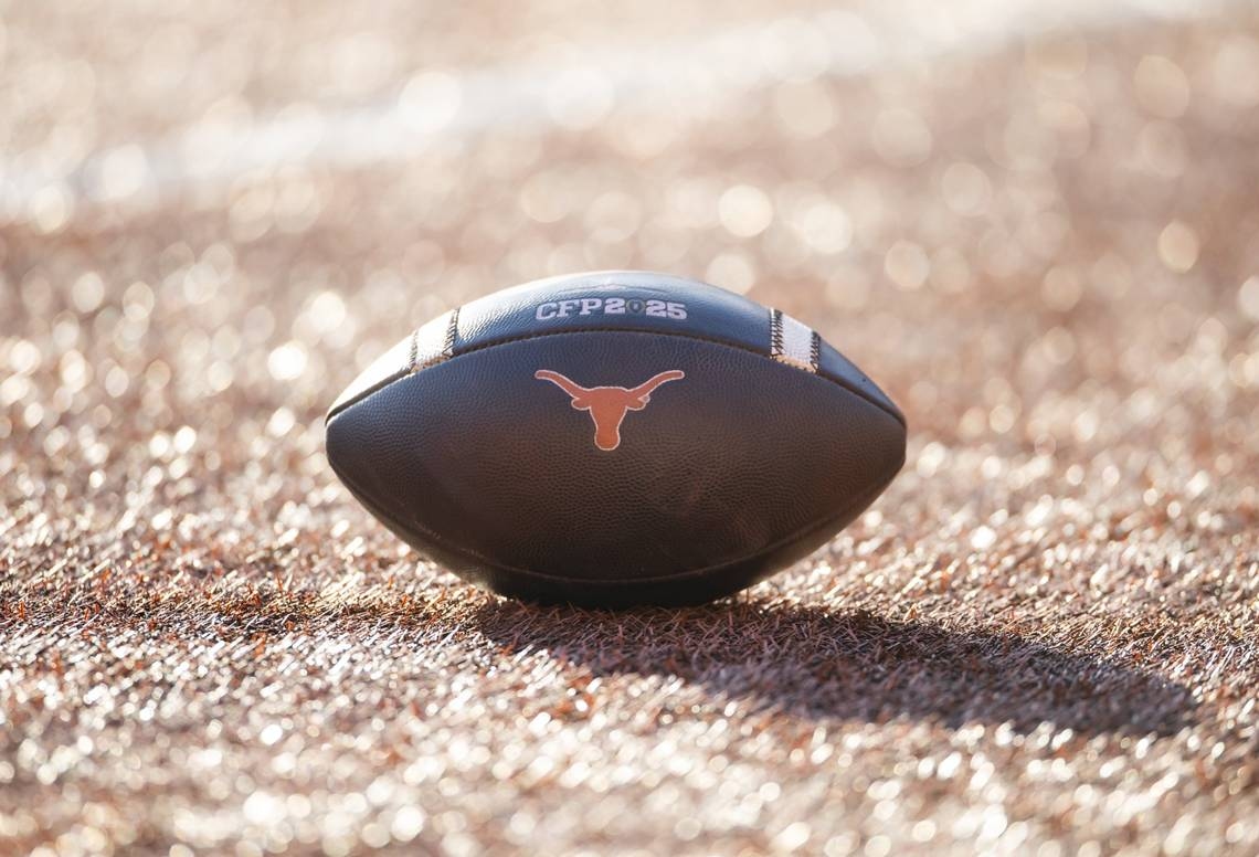 North Crowley five-star lineman John Turntine III commits to Texas Longhorns