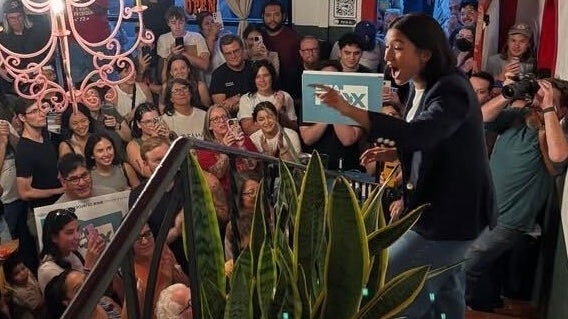 David Hogg-backed candidate eyes upset in Democratic congressional primary