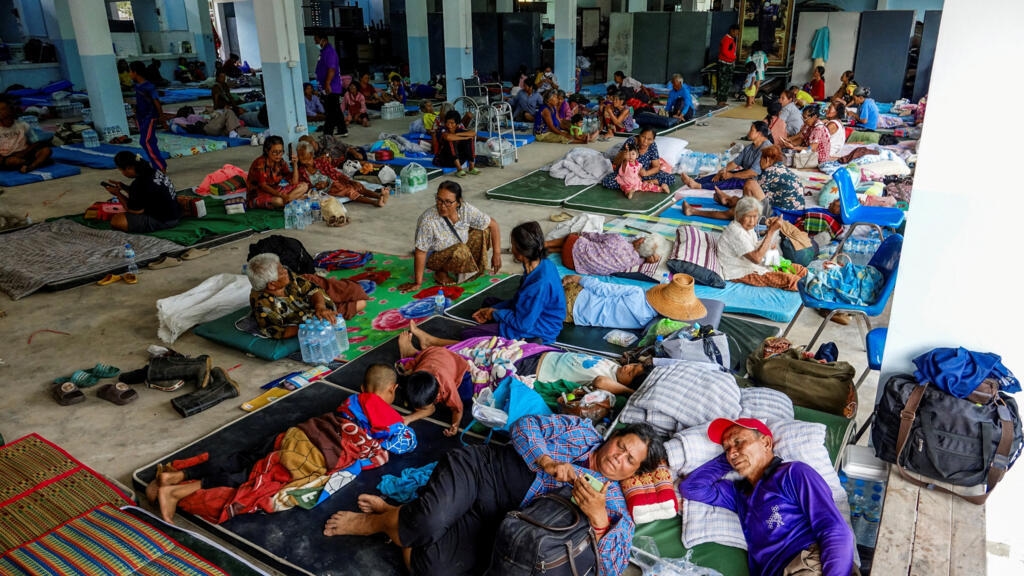 More than 100,000 flee as Thailand-Cambodia border clashes escalate