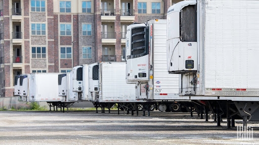 When to Hire and When to Wait in Your Trucking Business