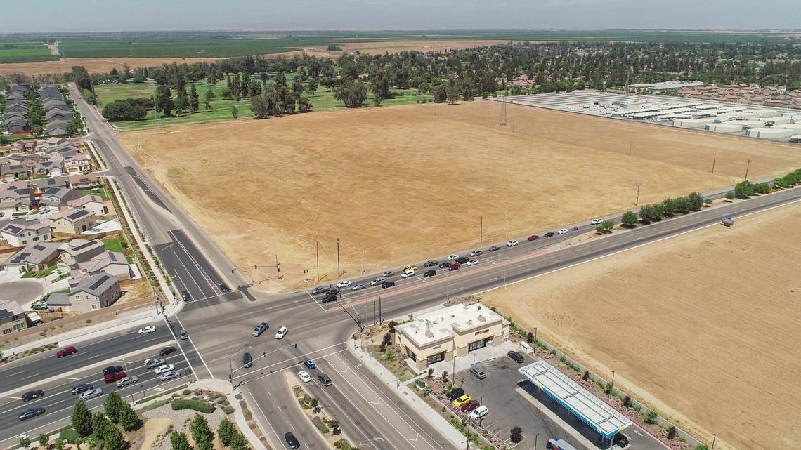 New Costco for Fresno now delayed beyond summer. Here's what's happening