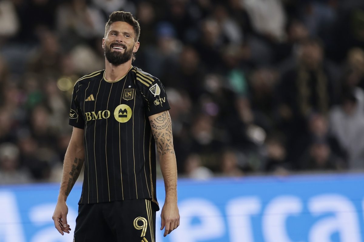 Olivier Giroud undergoing medical ahead of Lille move