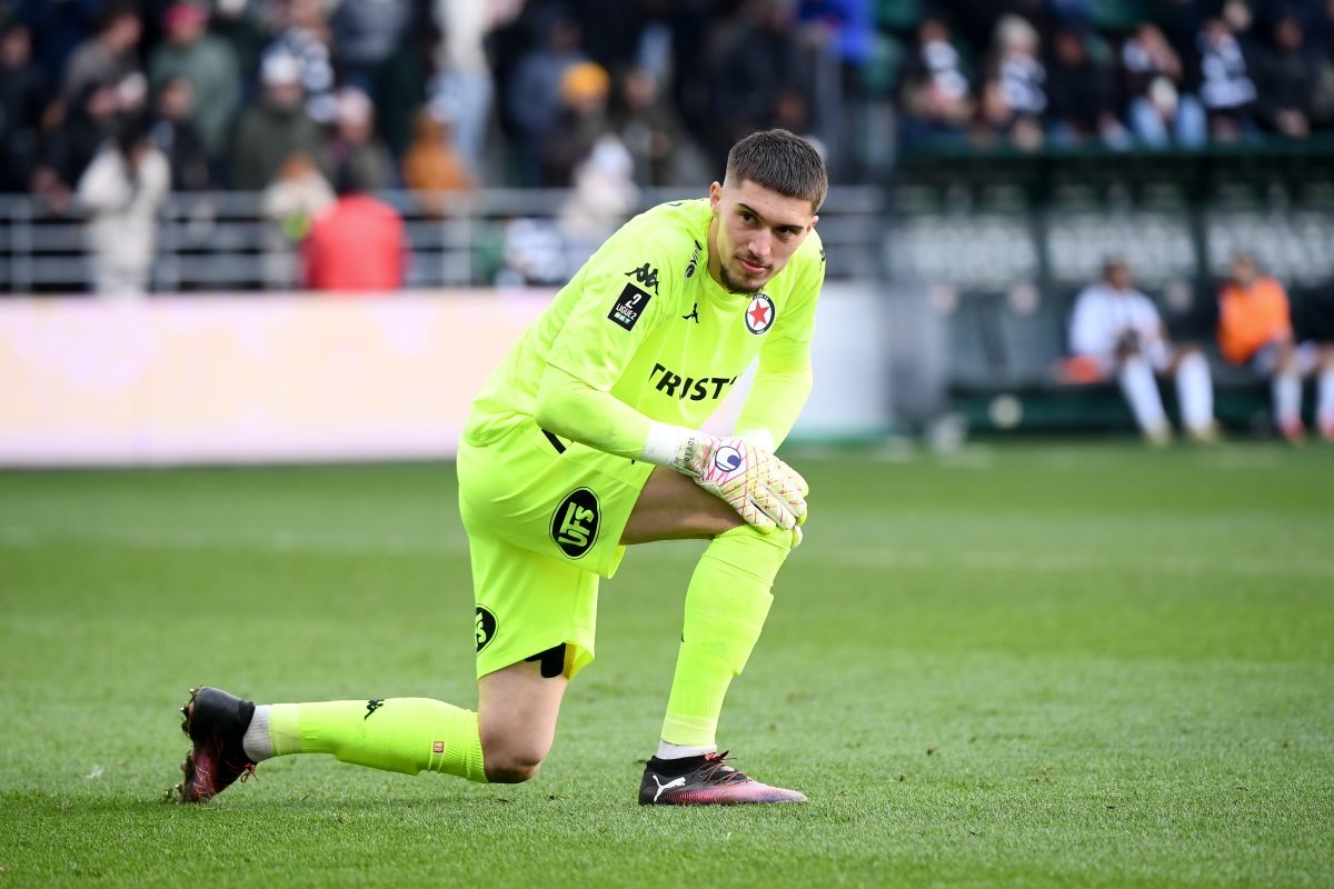 Robin Risser completes move from Strasbourg to Lens