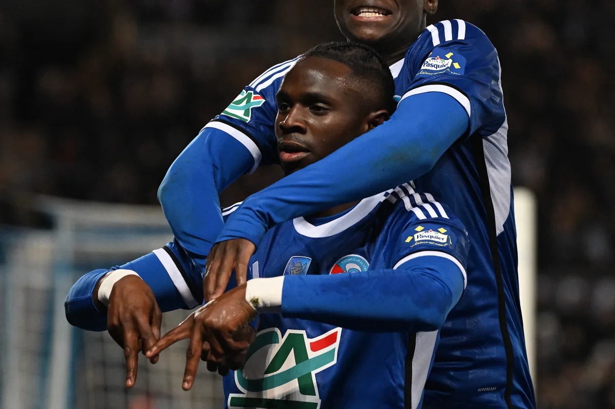 Auxerre confident of landing Strasbourg's Marvin Senaya