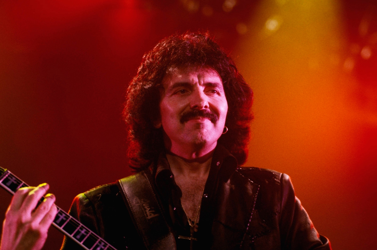 5 Top 40 singles from Black Sabbath (no, really)