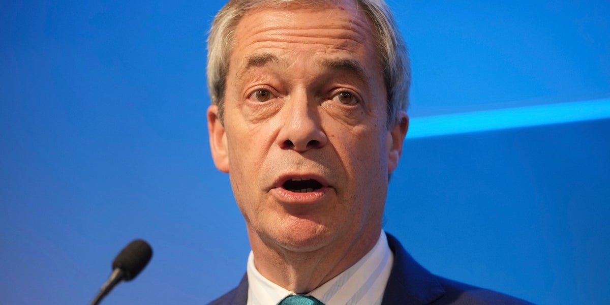 How Does Farage Want To Protect The UK From 'Collapse'? By Sending Prisoners To El Salvador, Of Course