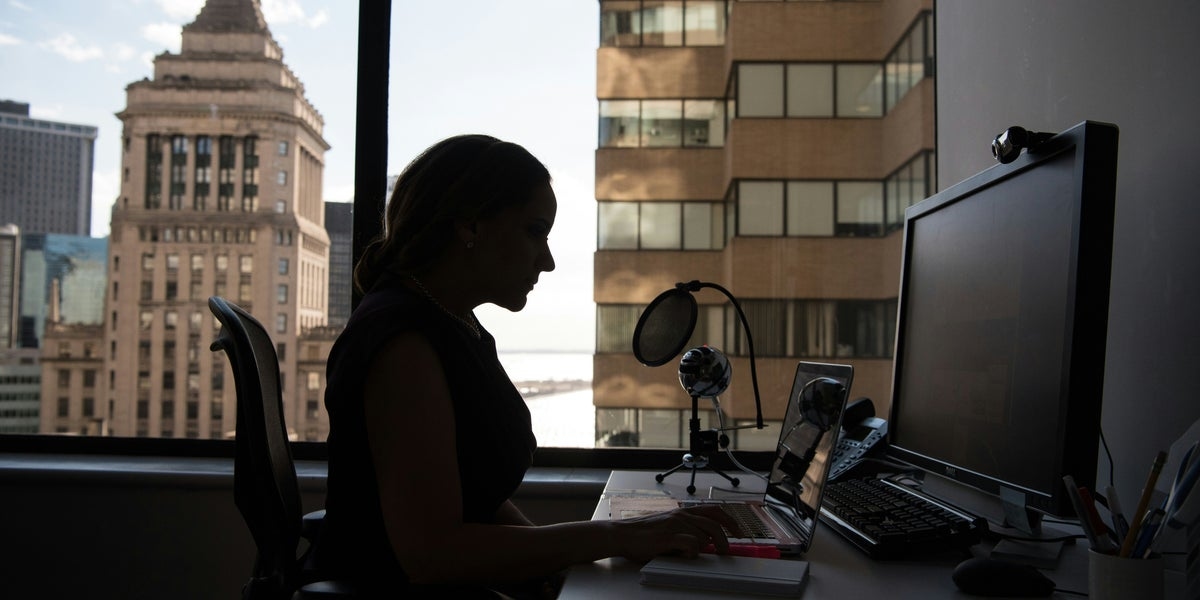 5 Signs You're 'Quiet Cracking' At Work Without Realising It