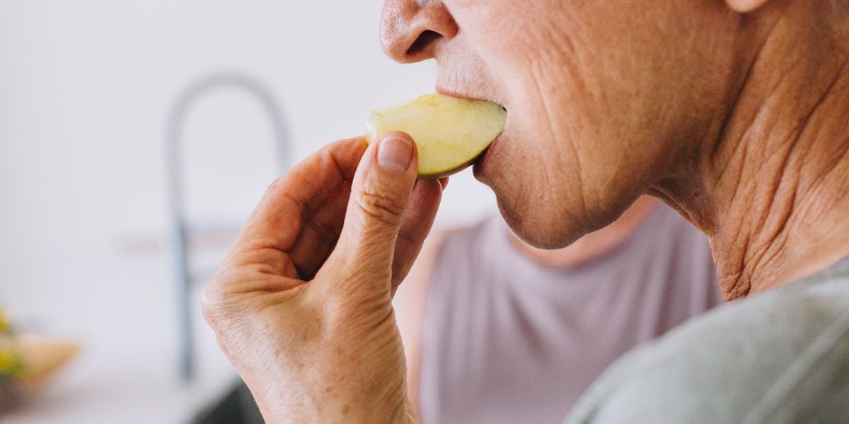 This Eating Habit Can Be An Early Sign Of Dementia