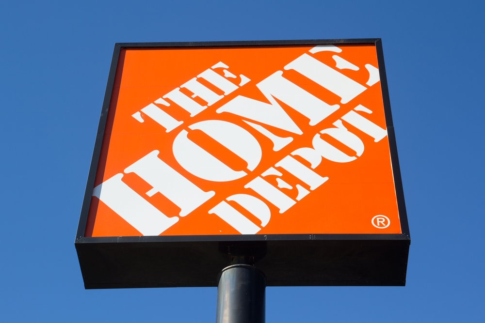 Truist Reaffirms Buy Rating as Home Depot Targets Pro Segment with GMS Deal