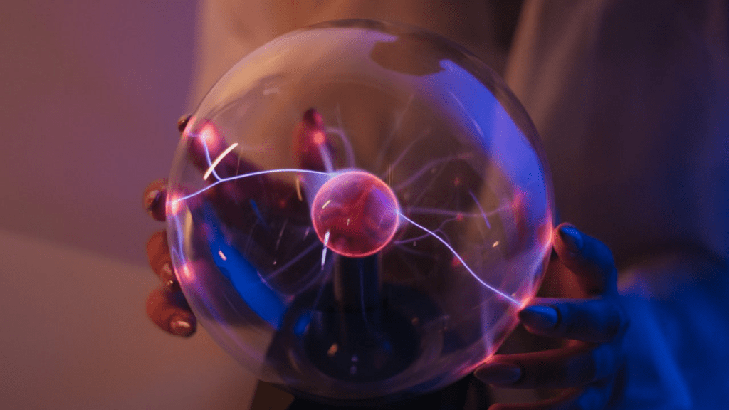 Five-dimensional physics solves decades-old mystery of mercury fission