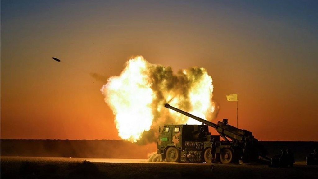 Chinese military's self-propelled howitzers deliver high-precision fire at high-altitude