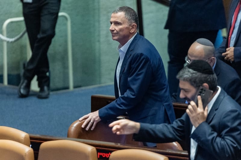Haredi rabbi calls Likud MK Yuli Edelstein 'traitor' over draft law
