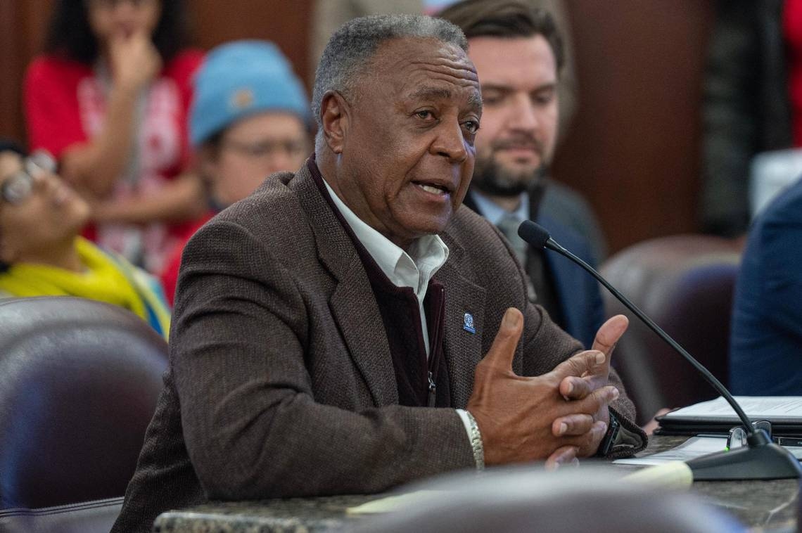 Jackson County legislators override recall veto, but election date still unclear