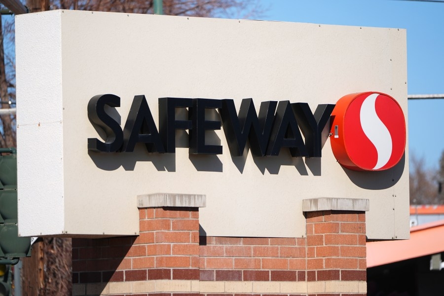Safeway, Albertsons employees vote to strike as King Soopers negotiations stagnate