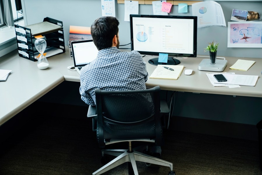 Coloradans spend more time working than people in most states: Study