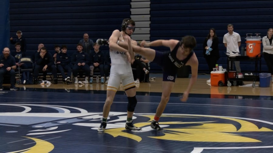Augustana wrestling rolls past USF