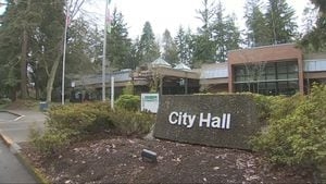 Lynnwood City councilmember under review after social media posts resurface