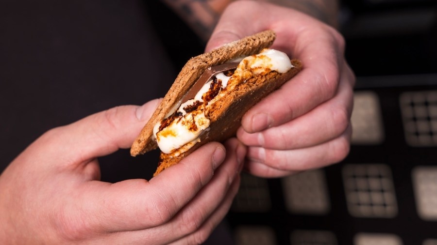 Newly-opened Portland s'mores bar expands with suburban outpost
