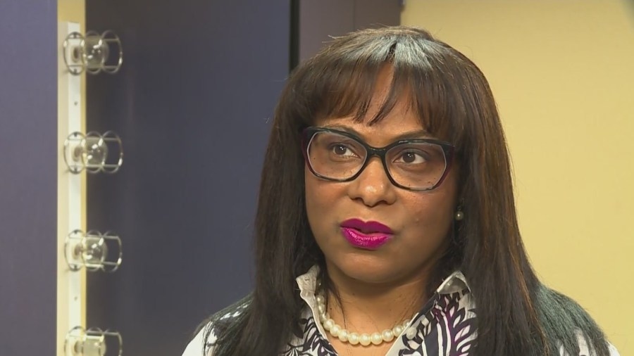 Rep. Janelle Bynum questioned at town hall after ‘gratitude to law enforcement,' ICE vote