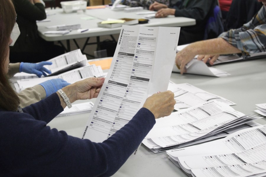 Tuesday is Oregon voters' last chance to register ahead of Special Election in May