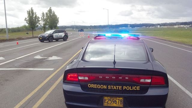 88-year-old motorcyclist dies in crash with logging truck on Oregon highway