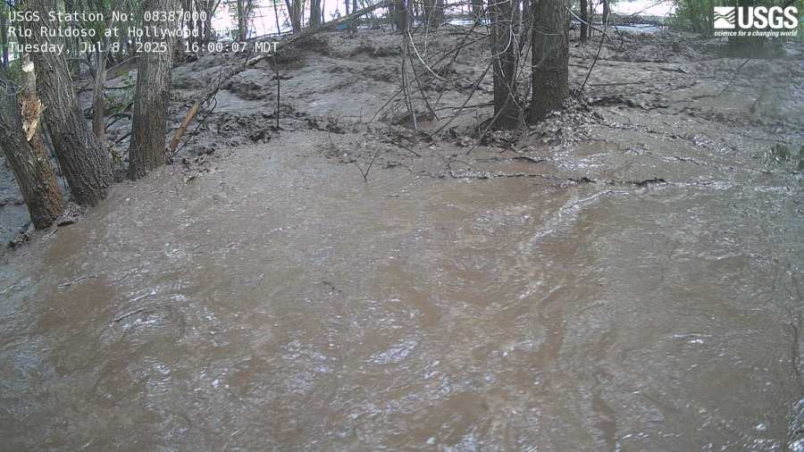 Record-breaking flooding destroys homes, leaves 3 dead in Ruidoso