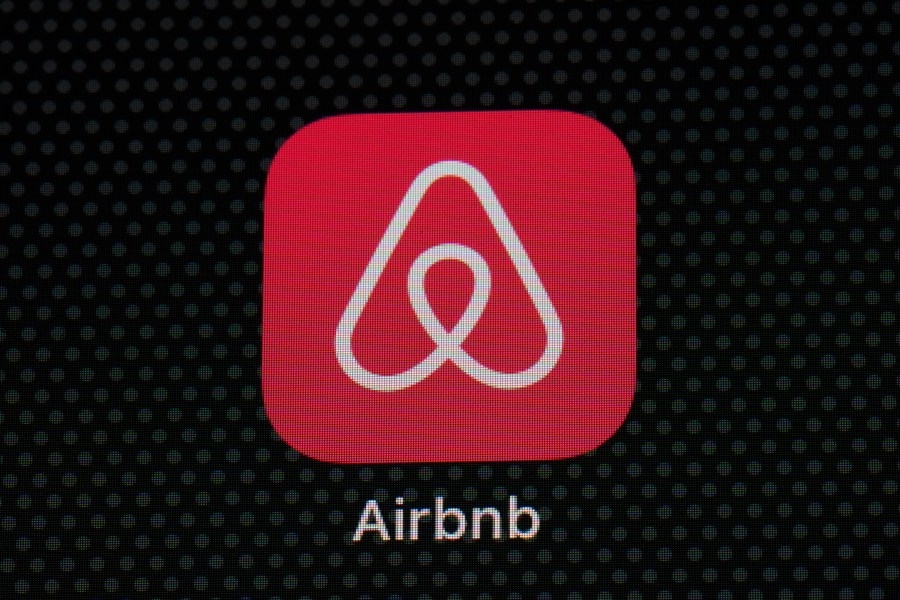 Airbnb offers free housing to residents affected by San Diego plane crash