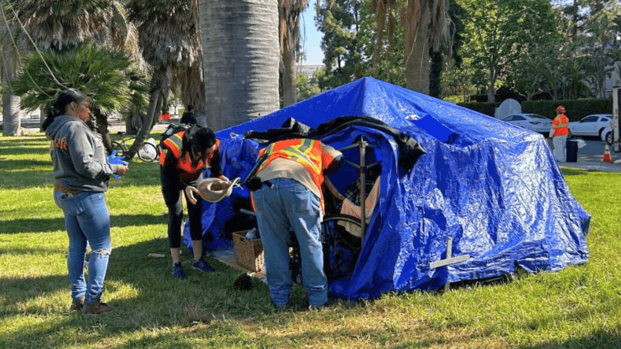 Homeless encampments with over 30 residents cleared in Woodland Hills, Beverly Grove