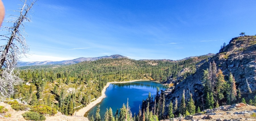 Cliff jumper dies at Northern California lake after hitting water face-first