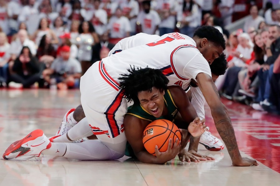No. 6 Houston defense smothers Baylor