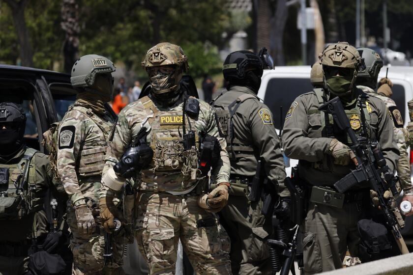 Heavily armed immigration agents descend on L.A.'s MacArthur Park