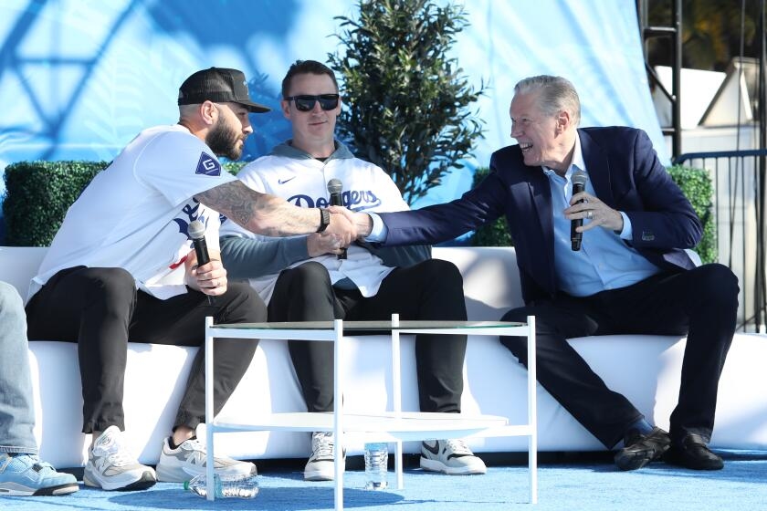 Orel Hershiser puts a bounty on his Topps one-of-one signed chrome card