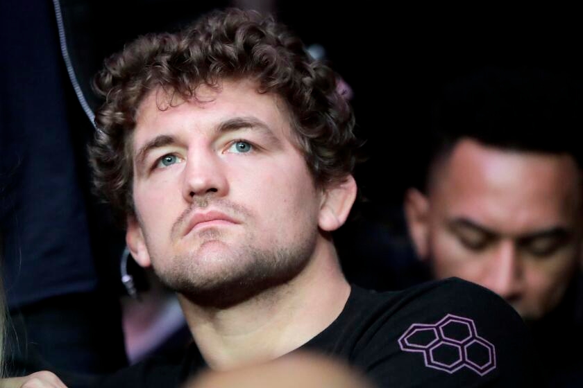 Wrestler, MMA fighter Ben Askren recounts double lung transplant: 'I only died four times'
