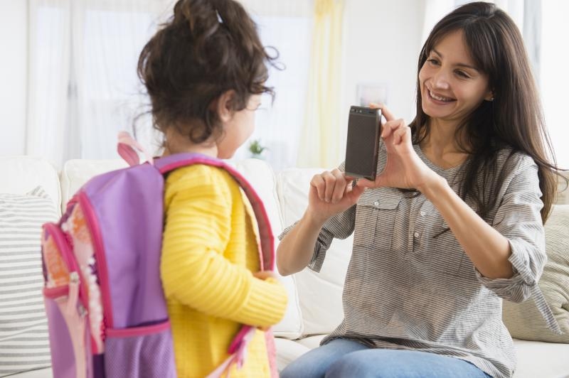 6 Pro Tips for Getting Kids to Pose for Back-to-School Pictures