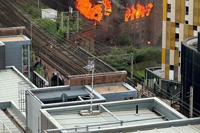 Fire service issue statement on huge Manchester city centre fire as homes evacuated