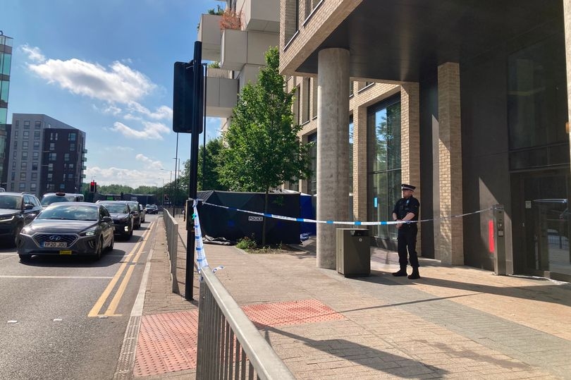 Woman found dead after 'falling from building' in Manchester city centre