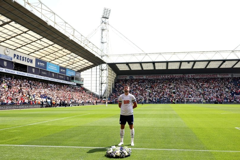 Liverpool players pay emotional tribute to Diogo Jota as fans left in tears