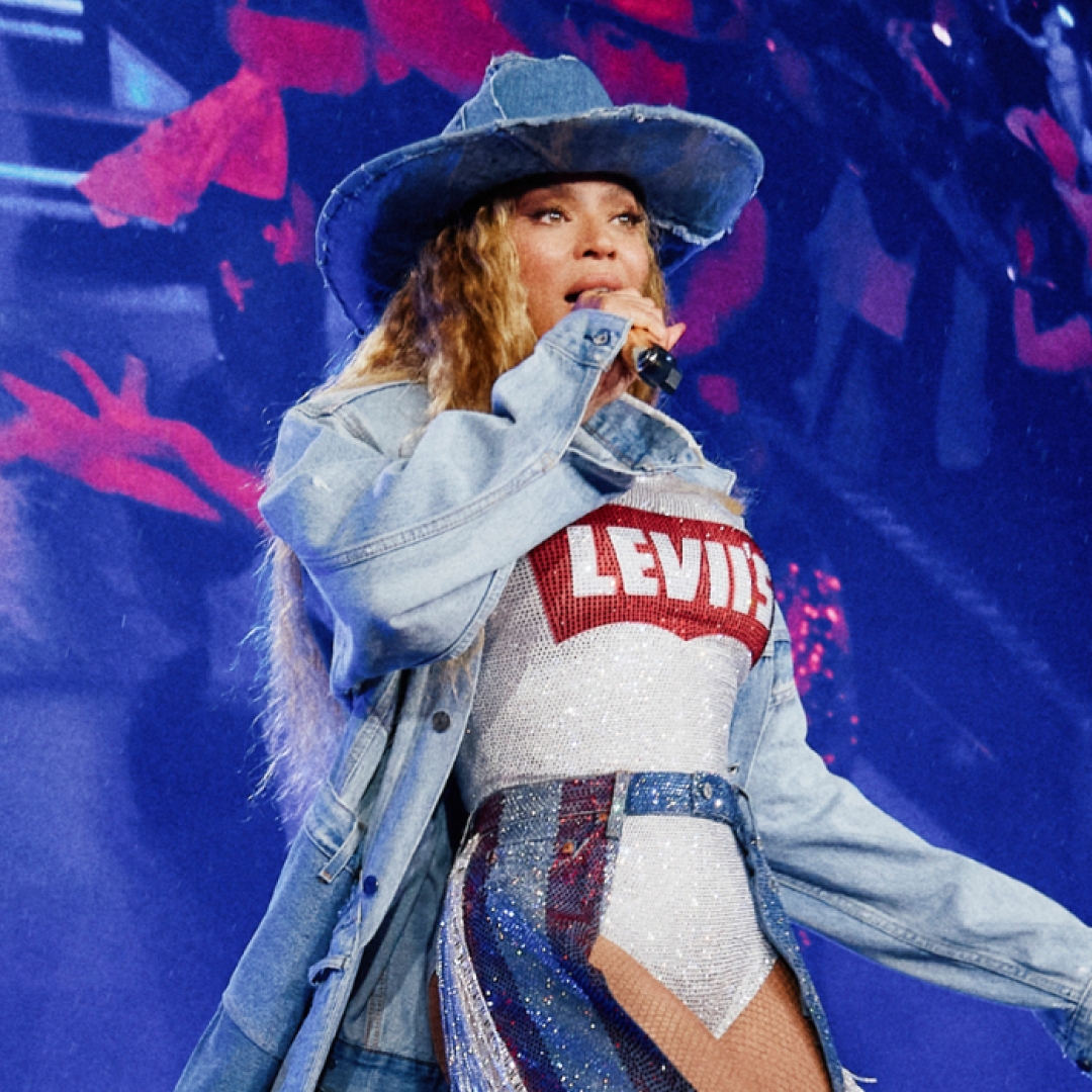 Beyoncé Saves Her Most Star-Spangled Custom Look for...London?
