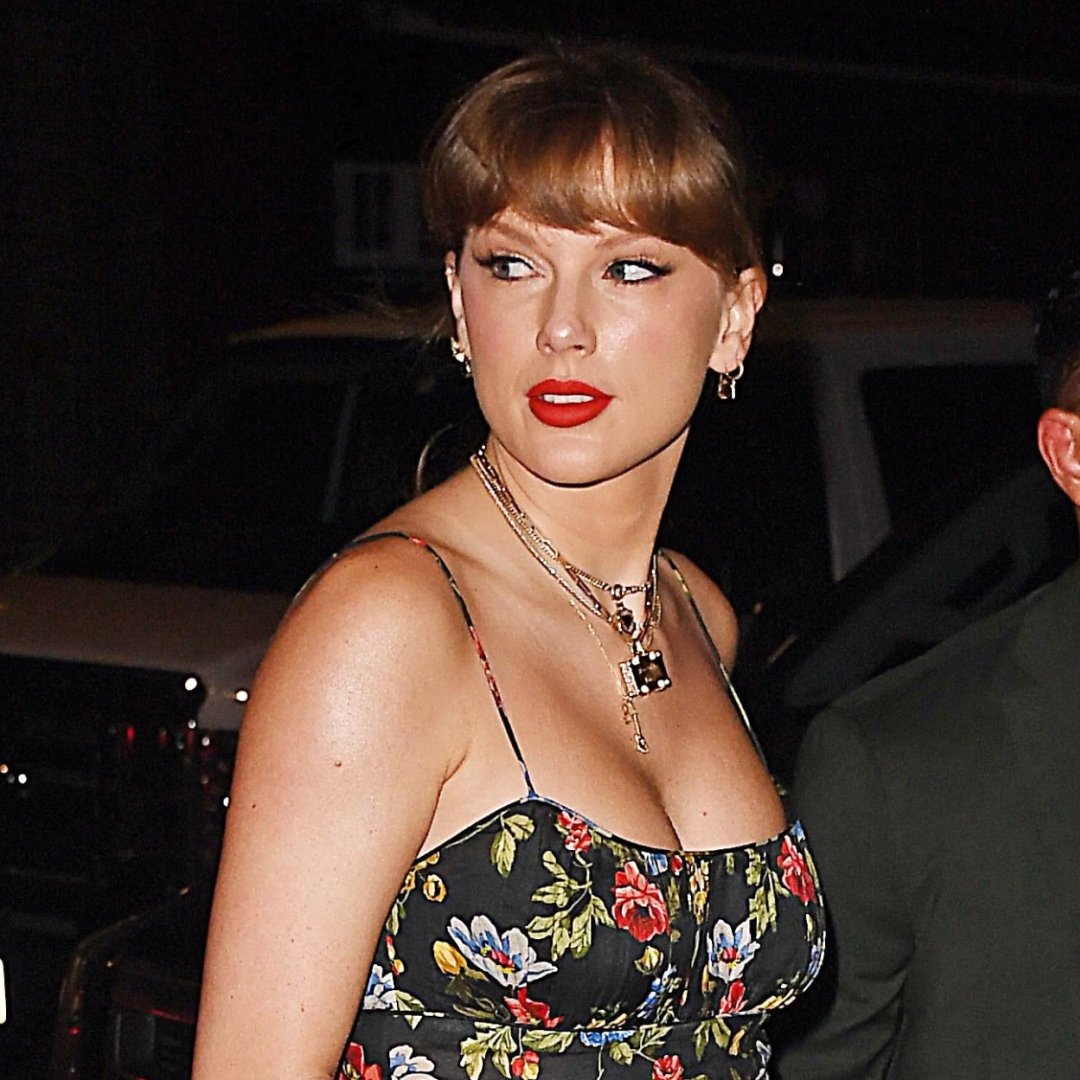 Taylor Swift Finally Returns to Her Favorite NYC Spot in an Extremely On-Brand Dress