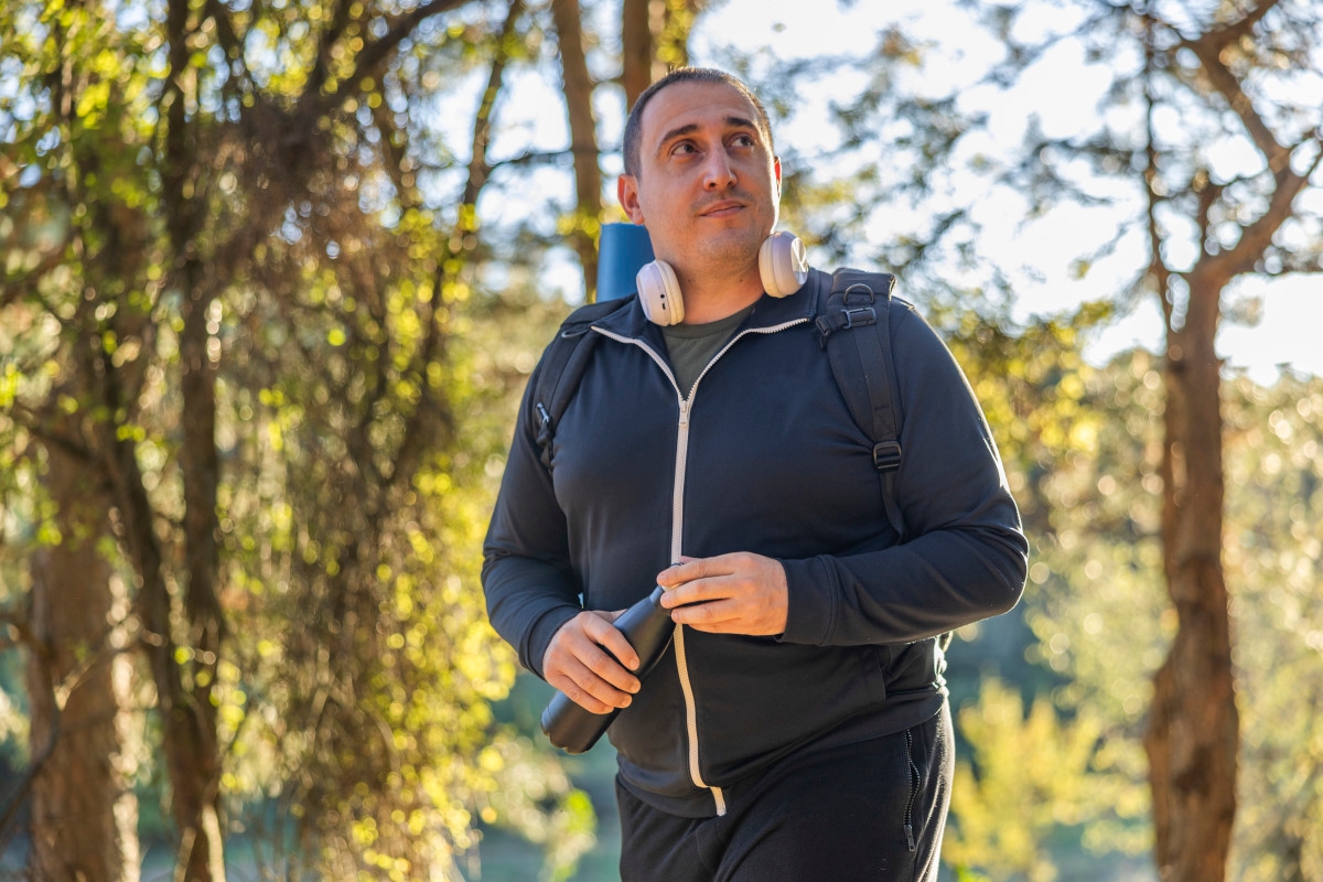 The Japanese Walking Method Boosts Fat Loss and Heart Health—Here's How to Get Started