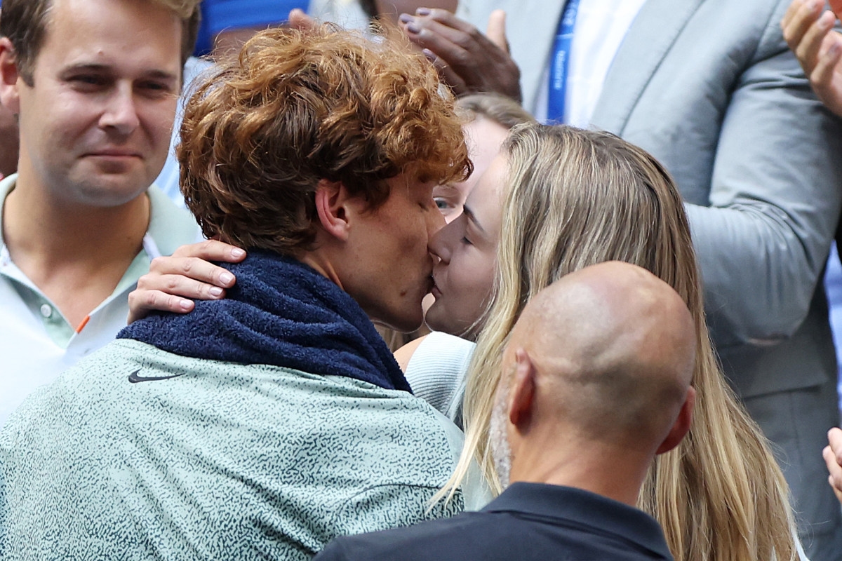 Jannik Sinner, Girlfriend Shared Public Kiss Before Breakup
