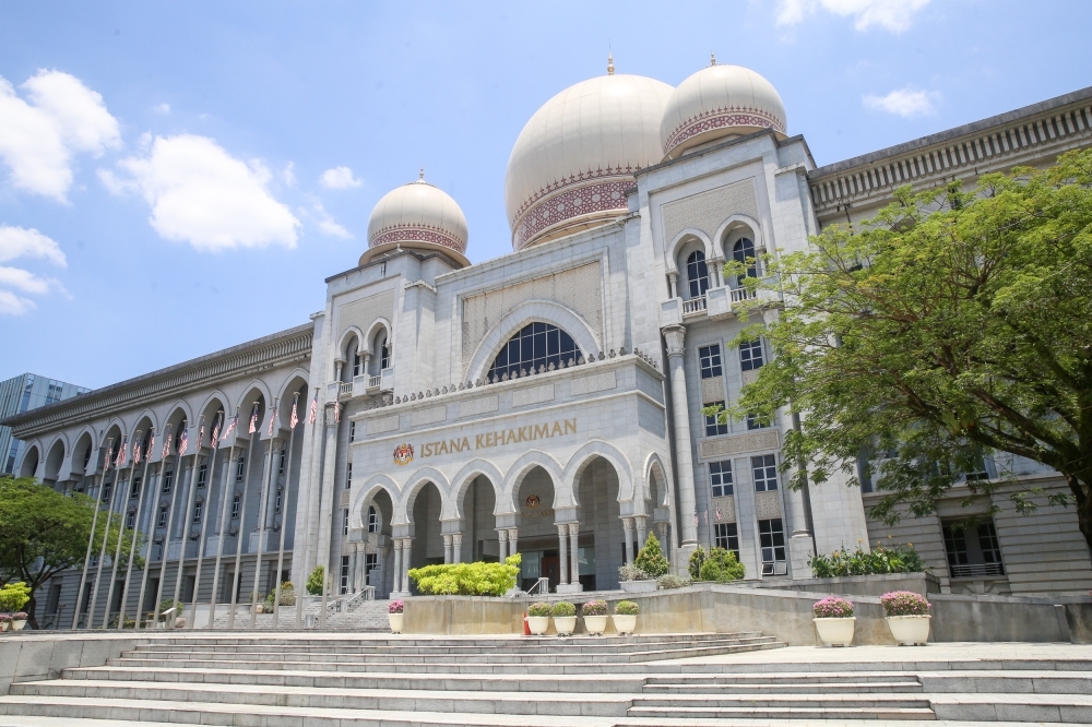 Is it constitutional to criminalise the failure to notify police five days before a rally? Federal Court to decide today