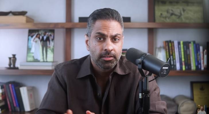 He gambled away $35K, she covers all the bills — Ramit Sethi weighs in on couple's messy money dynamic