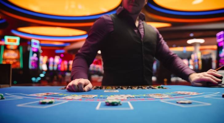 Las Vegas casino dealers quietly being laid off amid decline in tourism — what's behind the slump in Sin City
